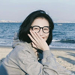暗淡小蓝点采集到实景头像