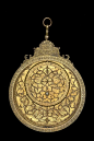 工艺品｜星盘（英语：Astrolabe，希腊语：ἁστρολάβον astrolabon 'star-taker')是古希腊的一项发明。通常被希腊天文学家所使用，公元前一～二世纪，发明了星盘，一种用来测量恒星的高度以及黄道十二宫的仪器。星盘中的11颗行星中在占星术中各自代表着性格，命运等等。