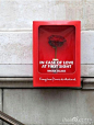 巴黎街头的应急玫瑰箱，如遇爱情，请打破玻璃