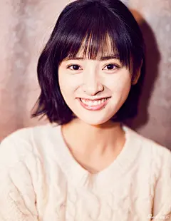 组图：活捉俏皮杉菜！沈月接受专访 嘟嘴卖萌秀表情 : 新浪娱乐讯 新《流星花园》正在上海热拍，杉菜扮演着沈月接受新浪娱乐专访，俏皮卖萌奉献多款表情包。