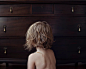 Heather Evans Smith 创作了一个关于母女关系的美丽项目，「 看不见听不见 」（Seen Not Heard）。