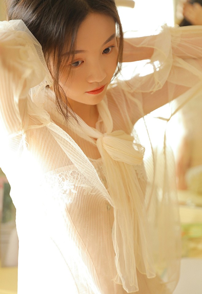 露肩裙美女性感诱人写真图片411性感美女美桌网