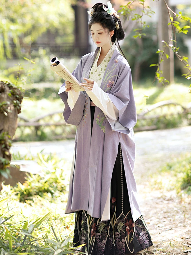 花朝记｜苏幕遮｜绣花秋冬传统汉服｜宋制长干寺背心飞机袖百迭裙-淘宝网-花瓣网