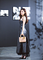 #赵丽颖# 感谢@Dior迪奥 邀请颖宝此次精彩演绎Dior2017春夏成衣系列！即使风格多变，也总相得益彰。 ​​​​
