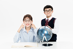 鸭梨设计采集到人物配图