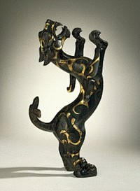 春秋 错金銅立虎 皇家安大略博物馆。大概...