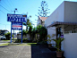 安蒙提哥美人魚海灘旅館 689
客房面積： 5 平方公尺
床型： 2 張單人床(寬90-100公分) 和 1 特大床(寬170公分以上) 和 1 張沙發床