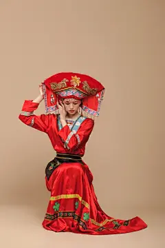 民族风壮族服饰少数民族服饰女性人物摄影图