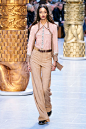 Chloé Fall 2020 Ready-to-Wear Fashion Show : The complete Chloé Fall 2020 Ready-to-Wear fashion show now on Vogue Runway.