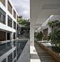 吉隆坡阿丽拉孟沙酒店，内嵌的庭院 / 如恩设计研究室,© Pedro Pegenaute