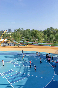 设计师-颜王采集到跑步  运动场景