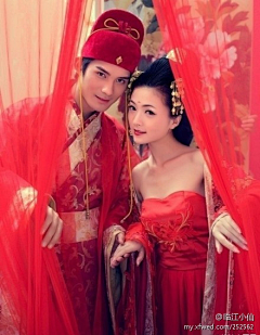 彭小闹采集到wedding dress