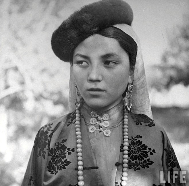 1943年维吾尔女子