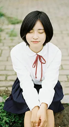 短发少女日系风写真iPhone6 Plus高清壁纸 - 每日分享美图_唯美图片_小清新图片_QQ头像_壁纸_清纯美女_文字句子 - kjson