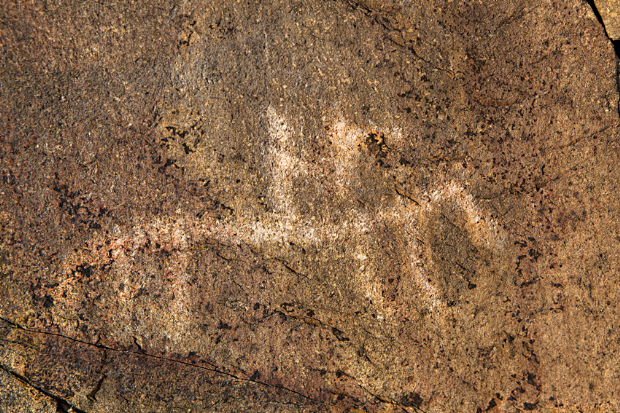 触摸远古的印记—乌拉山岩画