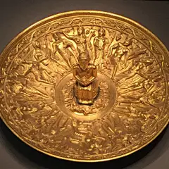 对了，前一阵子去看的国博的罗马尼亚珍宝展，感觉很不错，唯独后悔应该带个好相机，手机像素渣。虽然门票30元，但是很值，毕竟是遴选出来最好的作品。而喜欢东正教文化的非常推荐，能看到很多过去的宗教物品。当然还可以扩展表情包，比如图3的“思想者”，就可以划入&quot;周一就是不想上班&quot;系列。