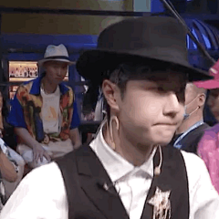 #明星返幼行为图鉴#
带着我们在幼儿园被尊称一句表情包富翁的小朋友来参赛了 *⸜( •ᴗ• )⸝*
#王一博# @UNIQ-王一博 ​​​​