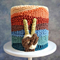 Hand-Embroidered? Confectioner Impresses When Decorating Cakes