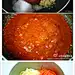 拌饭，韩国美食。今天就教大家如何做拌酱，需要材料：辣椒酱1.4kg，蒜末150g，姜末30g，洋葱1个，盐1/2，生抽200ml，水1+1/2，糖稀300g；砂糖130g，芝麻1T。把洋葱打成末后搅拌均匀放入锅内煮成浓稠状，别糊了！