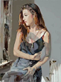 艺术家用画笔打造出大胆而独特的女性人体艺术油画