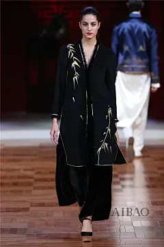 【最新图片】喜欢看《胭脂》、《麻雀》碟战戏的你绝对不能错过！东北虎 (NE·TIGER) 民国人物发布会&amp;创始人专访_海报时尚网图片库