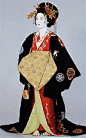 江户时代 岛原太夫
太夫是所有“游女”里面地位最高，最美，最有知性和教养，会琴、踊、歌、弈，会茶道、花道、香道等。俗称花魁。