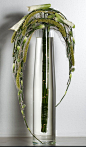 Valentijn Sneek- an interesting statement flower arrangement/ modern floral design: 