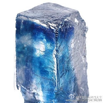 石盐，英文名：halite。是氯化钠的矿...