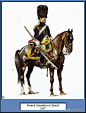 拿破仑近卫掷弹骑兵戴的熊皮帽实物，发现于滑铁卢，内藏绝密文件 : #军事趣科普# 这个熊皮帽来自法国，是一个近卫掷弹骑兵团的士兵帽，非常罕见，是法国著名皇帝——拿破仑一世麾下的近卫掷弹骑兵团遗物，保存状况只能说是一般般，但也不能再要求更多了，毕竟都二百年过去了。 帽子…