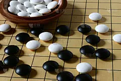 围棋,厚木板,切片食物,褐色,水平画幅,木制,无人,格子,特写,黑色
