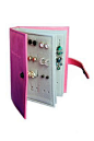 放耳环的书，这个可以用无纺布不织布做 实用！ http://www.notajewellerybox.co.uk/Earring-Storage/The-Little-Book-of-Earrings/prod_30.html