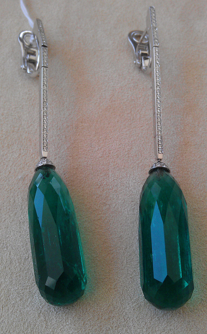 Chopard emerald earr...