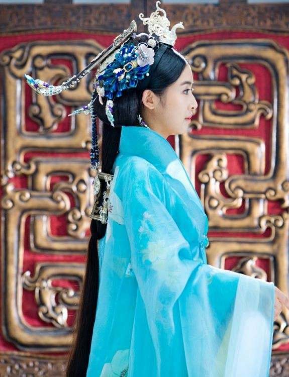 兰陵王妃 元清锁
张含韵