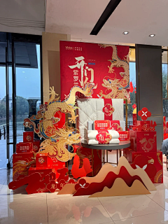 半支烟的设计生活采集到美陈静态展