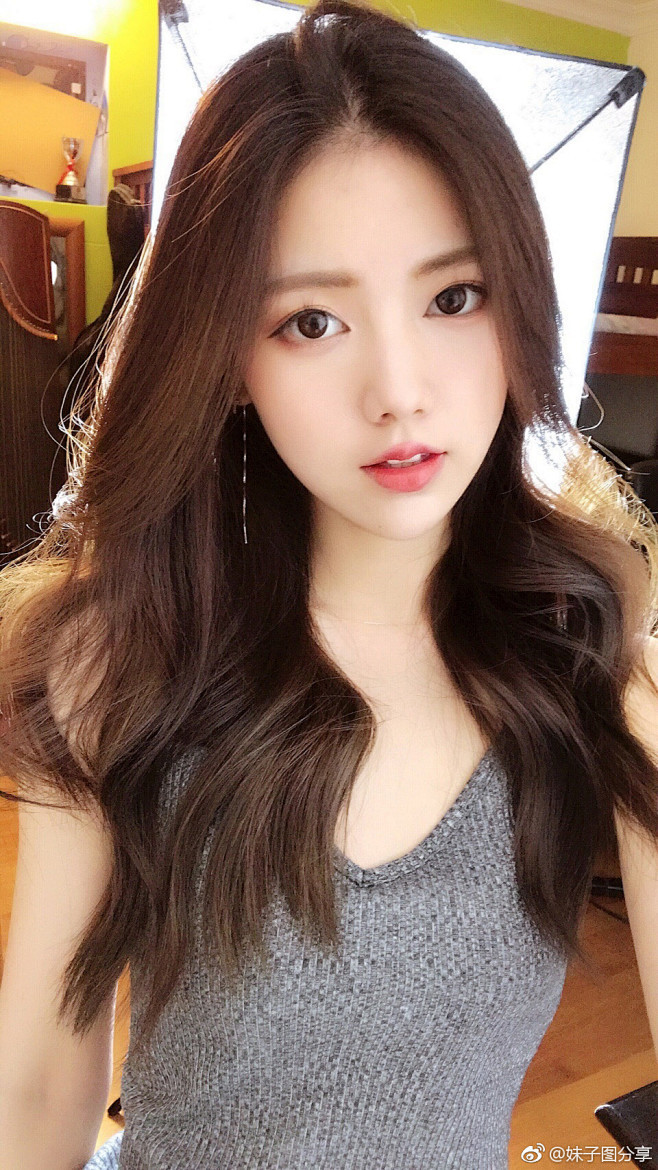 妹子自拍_美女自拍图片 - 妹子图