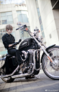 #恋与制作人白起#cos  机车篇 白飞飞：PO主（没错还是那只熊）|| 摄影：@神子微操  后期：@脱线熊猫 ||——————————————————————————||我在楼下等你，下班后……带你兜风，然后送你回家||