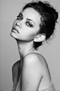 巨型模特儿机构 -  Marina Nery