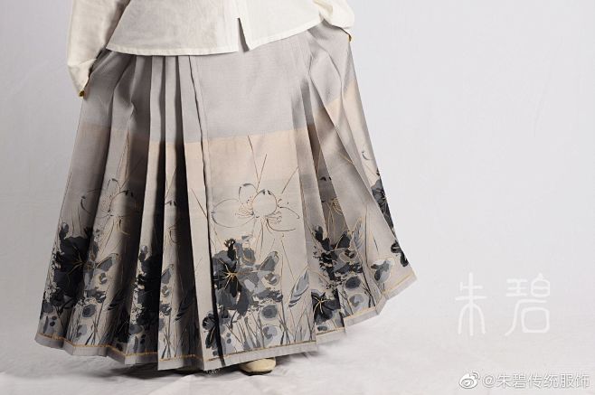 朱碧传统服饰的照片 - 微相册