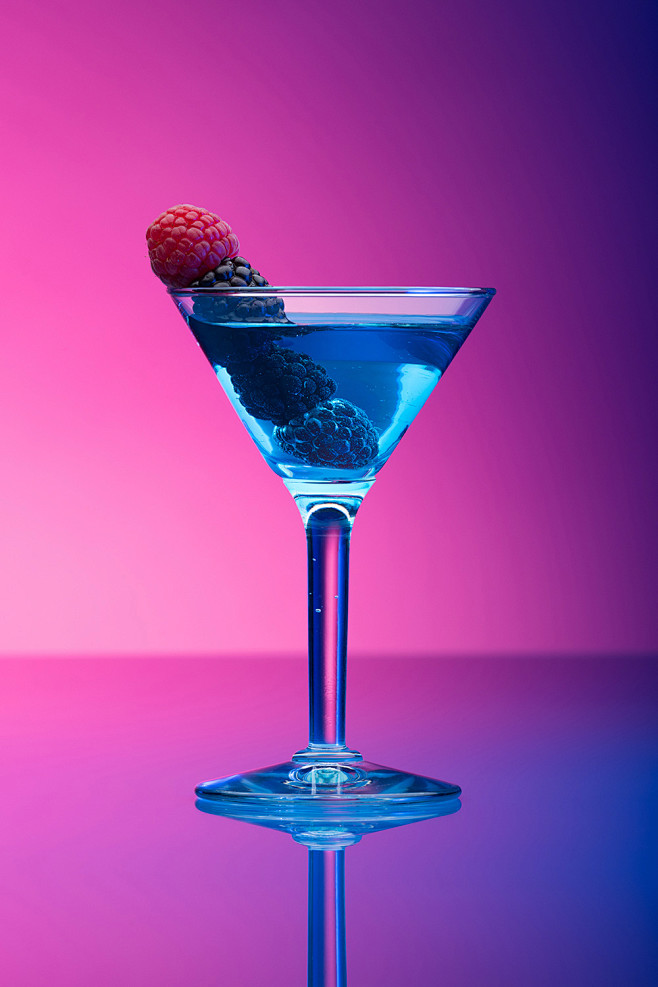 蓝色精美鸡尾酒高清图片
