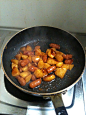 颜色不错。土豆炒香肠