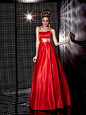 中国红 婚纱 礼服 束腰设计