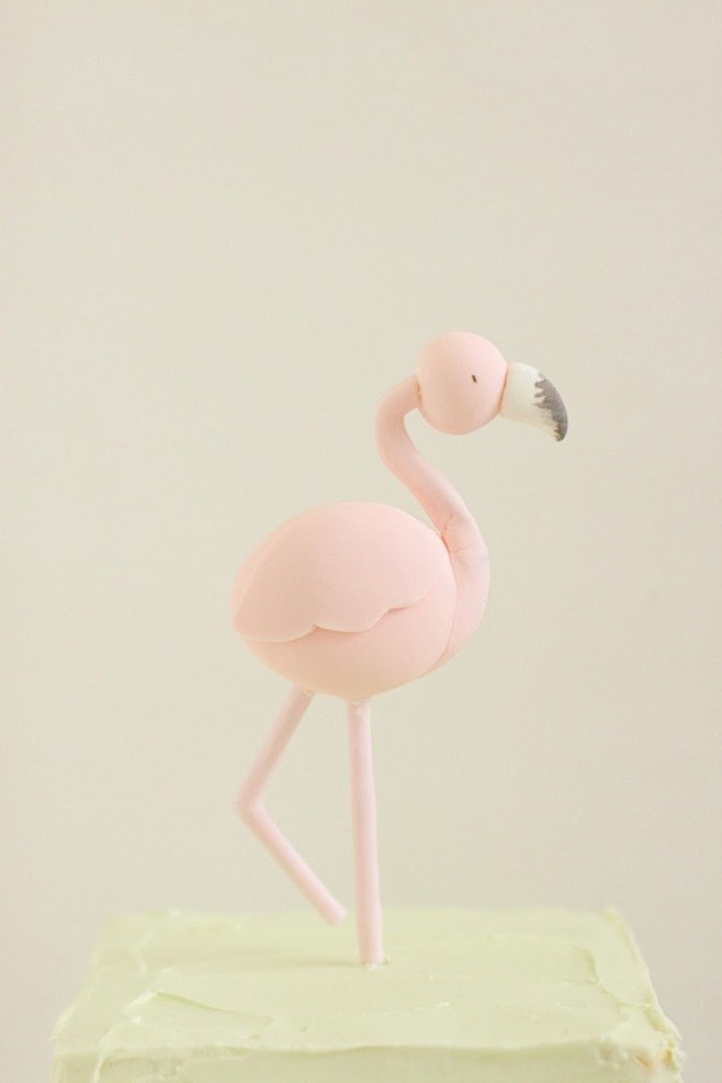 Flamingo cake topper...