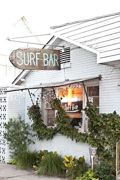 Surf Bar in Folly Be...