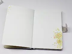  四叶集小清新花语 彩页磁扣本加厚 清新手帐 插画学生笔记本 : 阿里巴巴 四叶集小清新花语 彩页磁扣本加厚 清新手帐 插画学生笔记本，笔记本、记事本，这里云集了众多的供应商，采购商，制造商。这是 四叶集小清新花语 彩页磁扣本加厚 清新手帐 插画学生笔记本的详细页面。品牌:联华，型号:13543，封面材质:其他/other，封面颜色:四叶集《黄色》,四叶集《紫色》,四叶集《绿色》,四叶集《红色》，装订:线装式装订，内文材质:其他，内文纸张克重:其他（g），内文纸张尺寸:其他，附带物品:笔，适用送礼场合:广