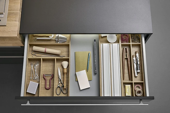 L-Box › Interior fitments › Fitments › Kitchen | LEICHT – Modern ...