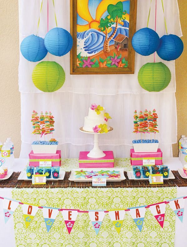 luau-dessert-table-2...