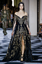 Zuhair Murad Fall 2018 Couture Fashion Show : The complete Zuhair Murad Fall 2018 Couture fashion show now on Vogue Runway.