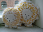 doily lions. so cute!