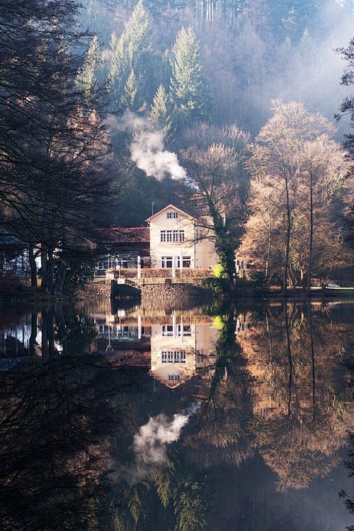 湖边的房子，瑞士
Lake House,...