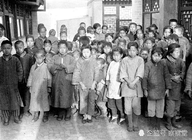 老照片：1917年的中国社会，仿佛还在古...